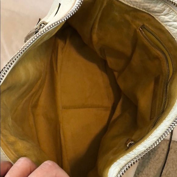 Marc Jacob Ivory Leather Shoulder Bag - Picture 5 of 5